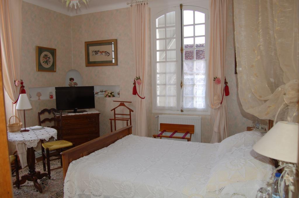 Hotel La Maison D'Antan Arzacq-Arraziguet Habitación foto